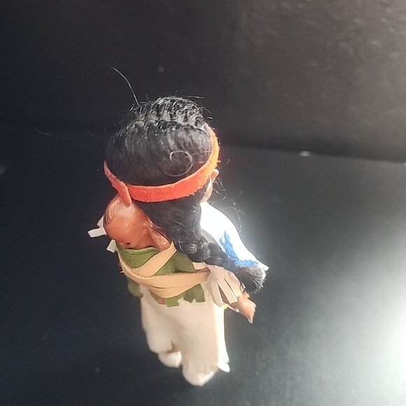 Vtg Native American Doll 7 1/4" Sleepy Eyes Leather Details Hand Beaded & Baby - Picture 5 of 5